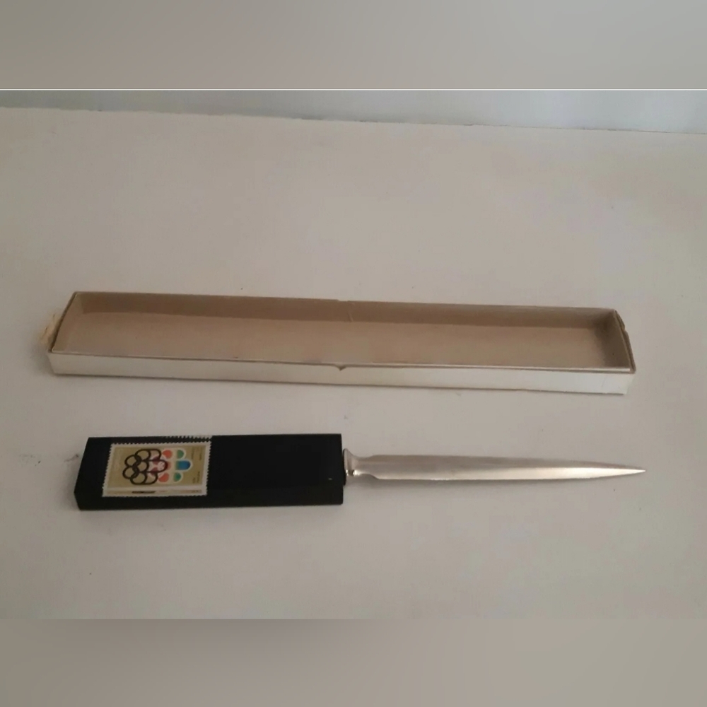Vintage letter opener Olympiad Montréal 1976 stamped 9'' lenght black silver